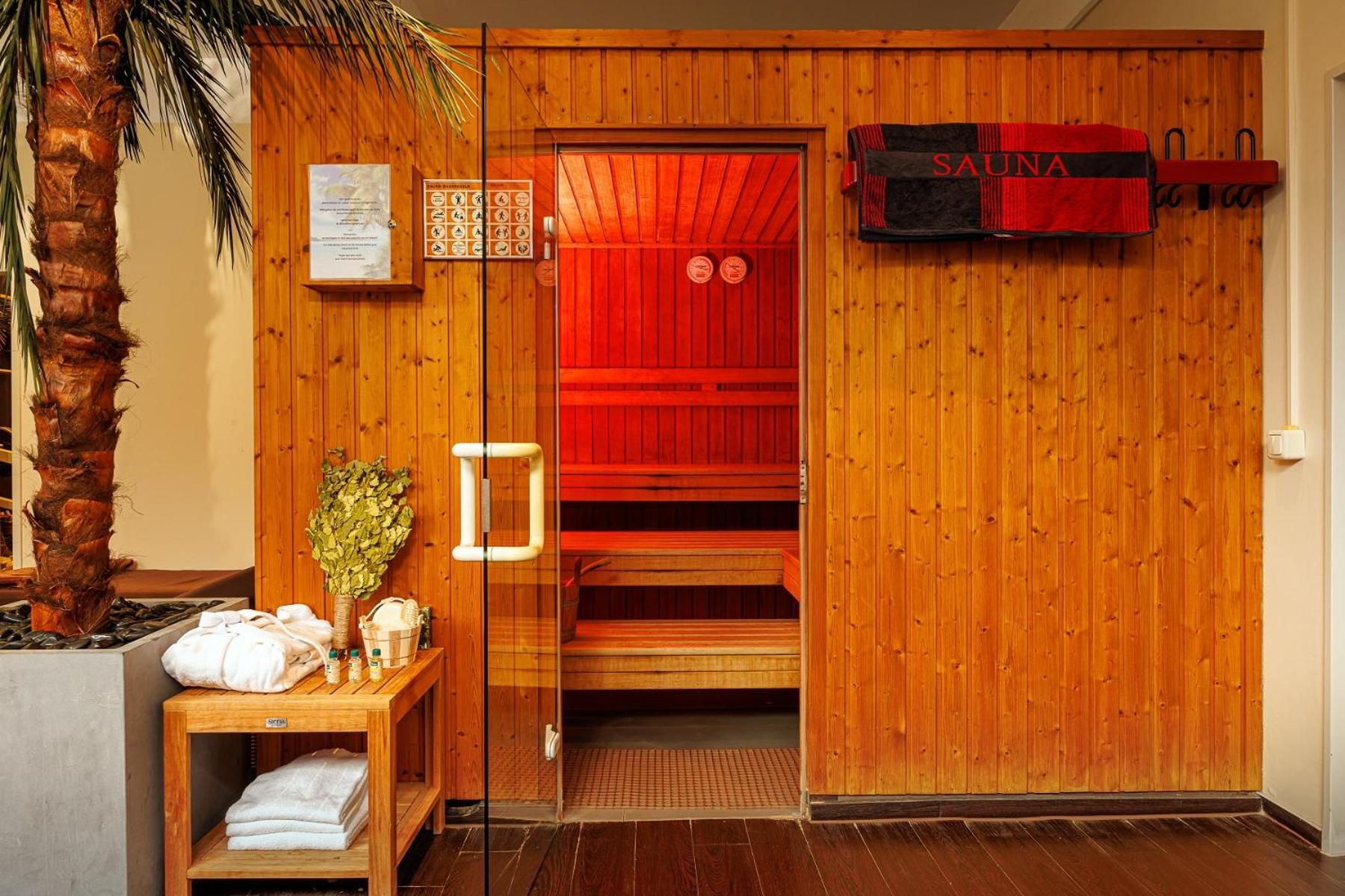 Genohotel Forsbach Rosrath Exterior photo